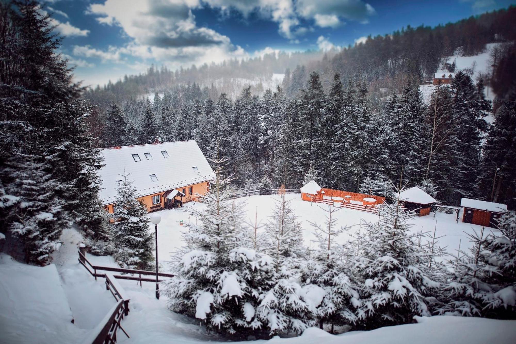 Hotel Osrodek Wypoczynkowy Iskra Piwniczna-Zdroj Esterno foto