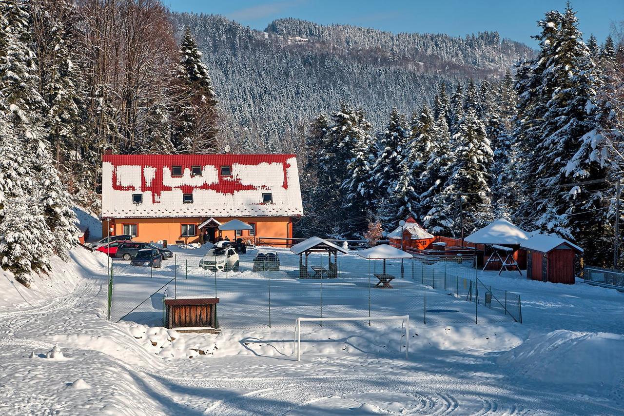 Hotel Osrodek Wypoczynkowy Iskra Piwniczna-Zdroj Esterno foto